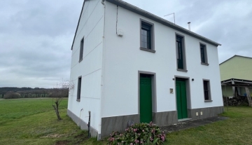 Casa no lugar de Prevesos (Castro de Rei)